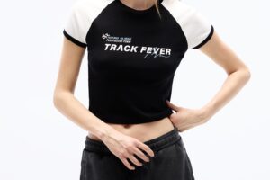 CROPPED SHORT SLEEVE T-SHIRT