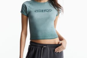 DIRTY-EFFECT SHORT SLEEVE T-SHIRT